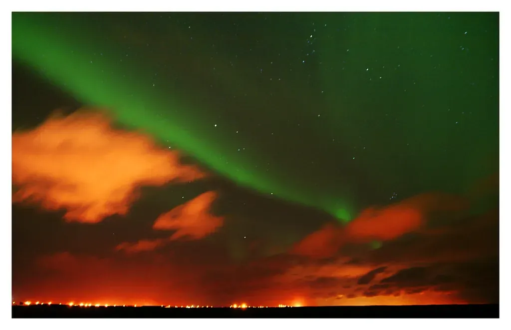 Aurora boreal en el cielo de Islandia
