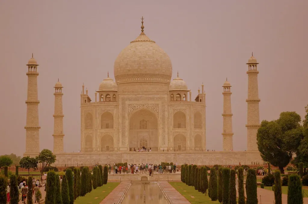 Taj Mahal al amanecer, Agra, India